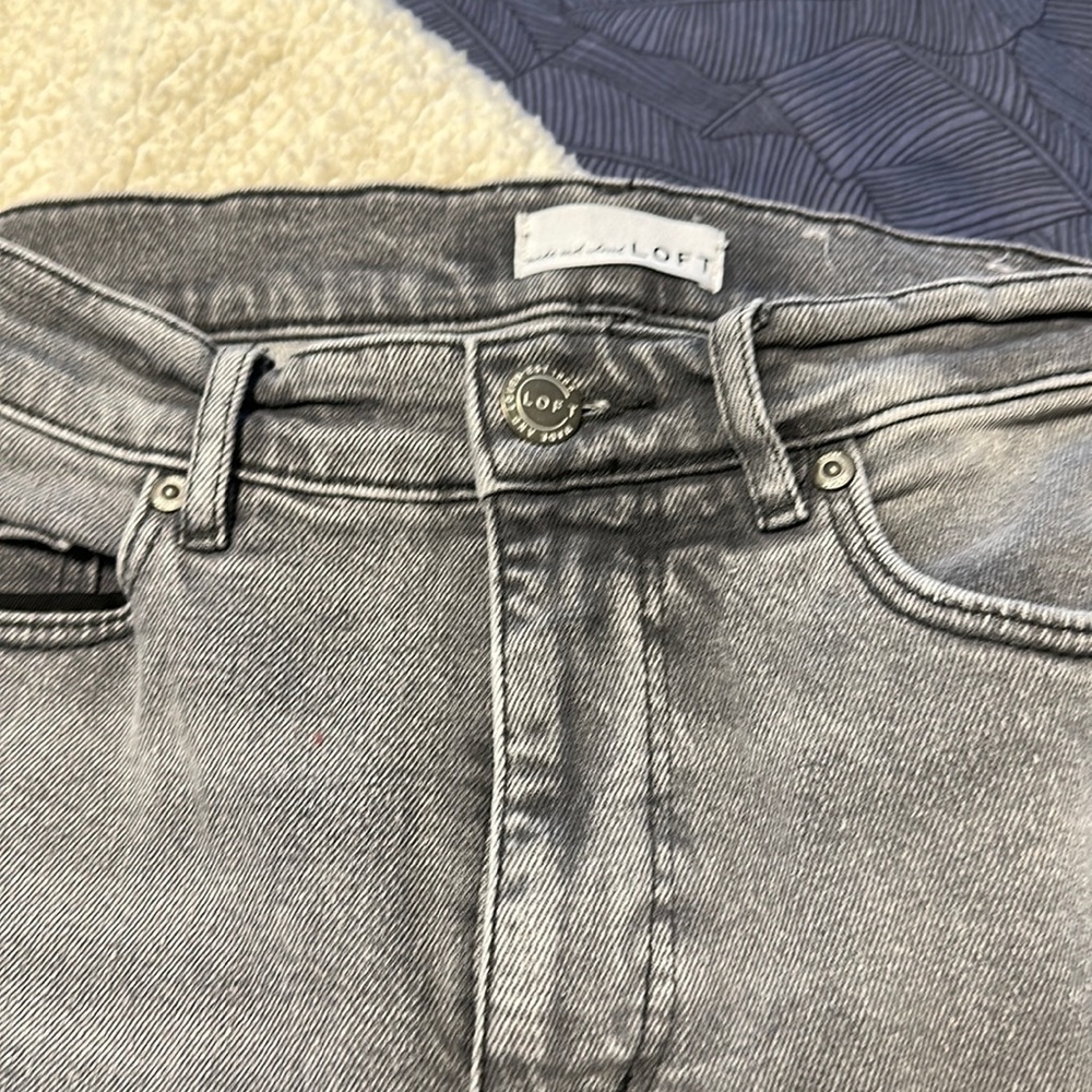 Women’s Loft high rise flares distressed black 27